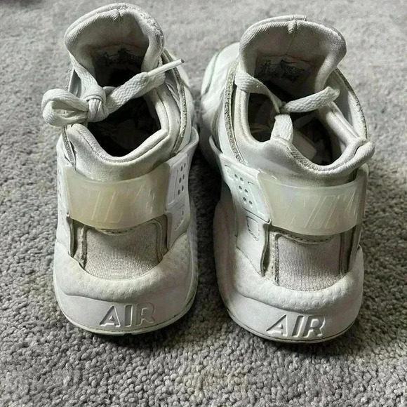 White huaraches from Nike women's size 8.5‎ - Picture 4 of 7